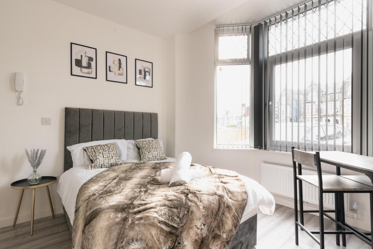 Exquisite Cardiff Apartments- With Garden Lounge & Games Room Eksteriør bilde