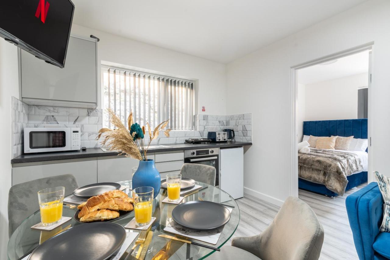Exquisite Cardiff Apartments- With Garden Lounge & Games Room Eksteriør bilde