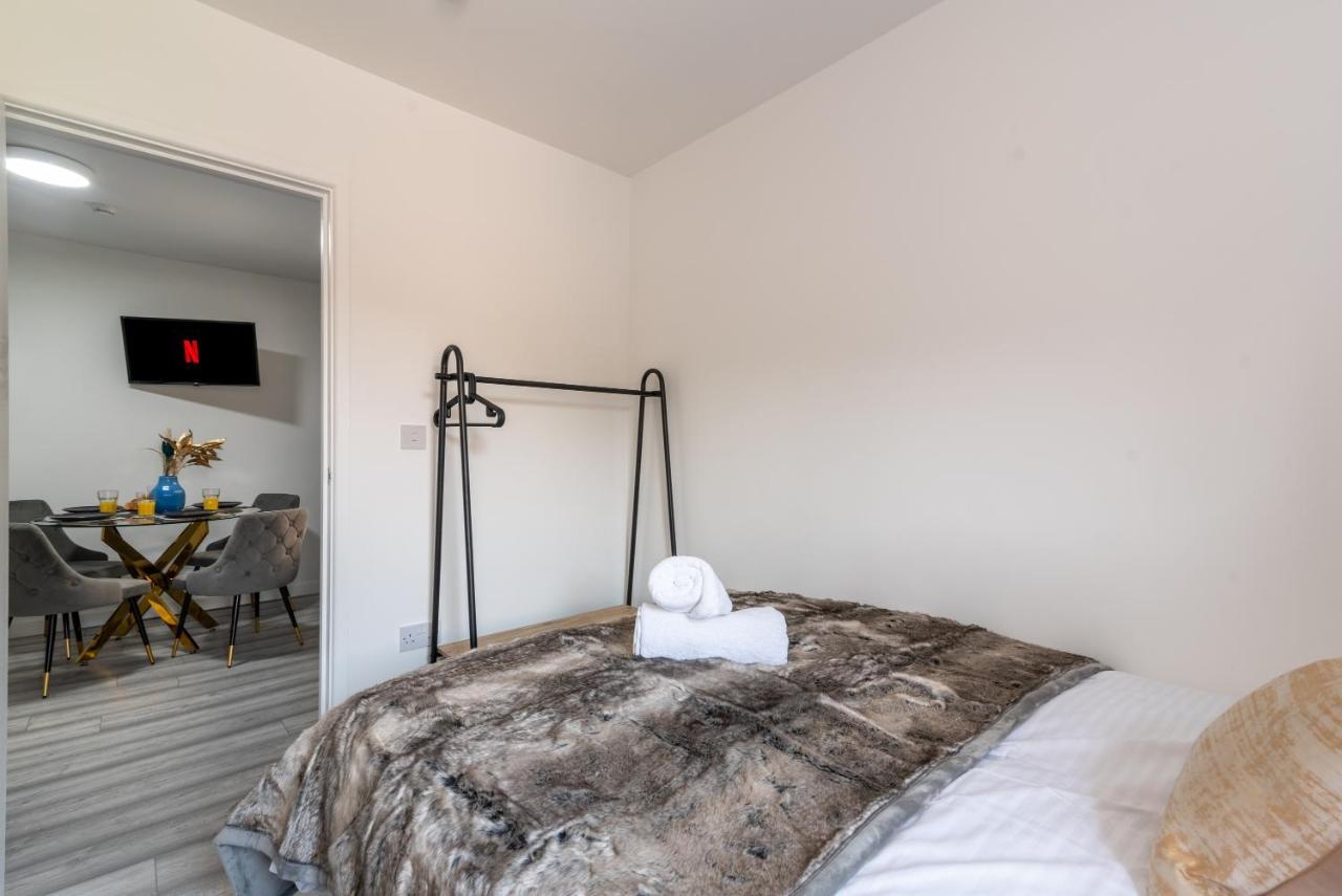 Exquisite Cardiff Apartments- With Garden Lounge & Games Room Eksteriør bilde