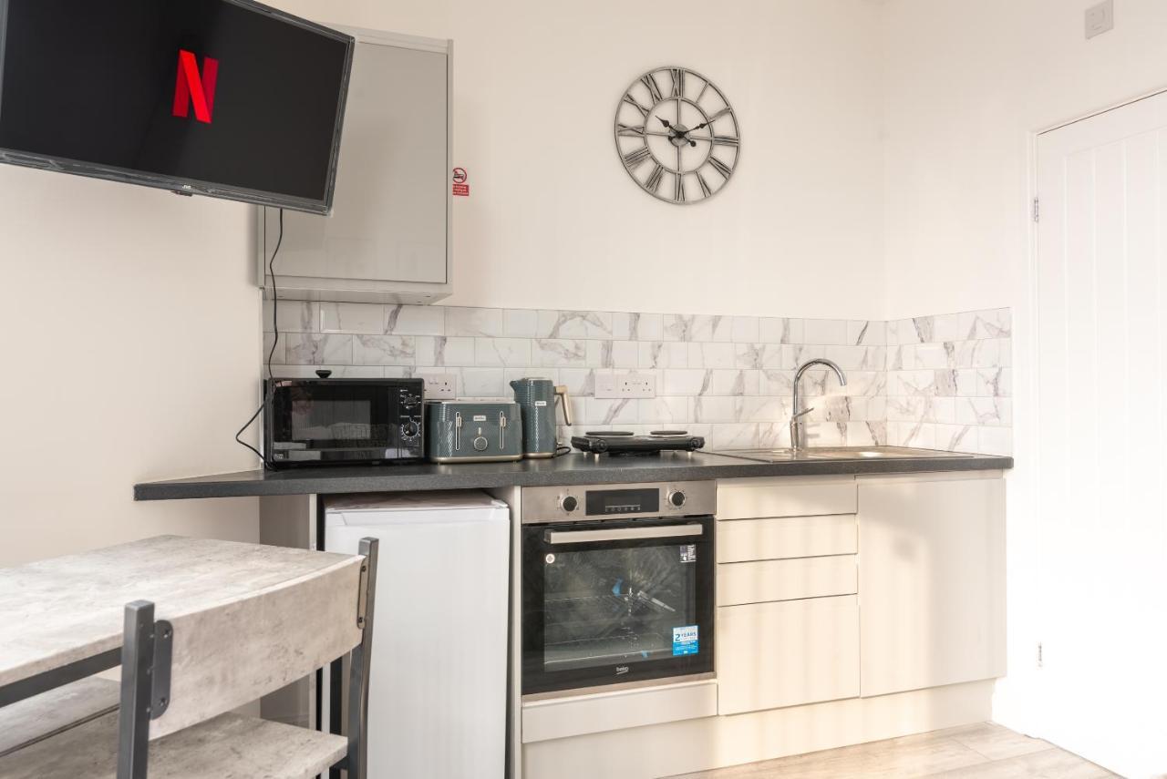 Exquisite Cardiff Apartments- With Garden Lounge & Games Room Eksteriør bilde