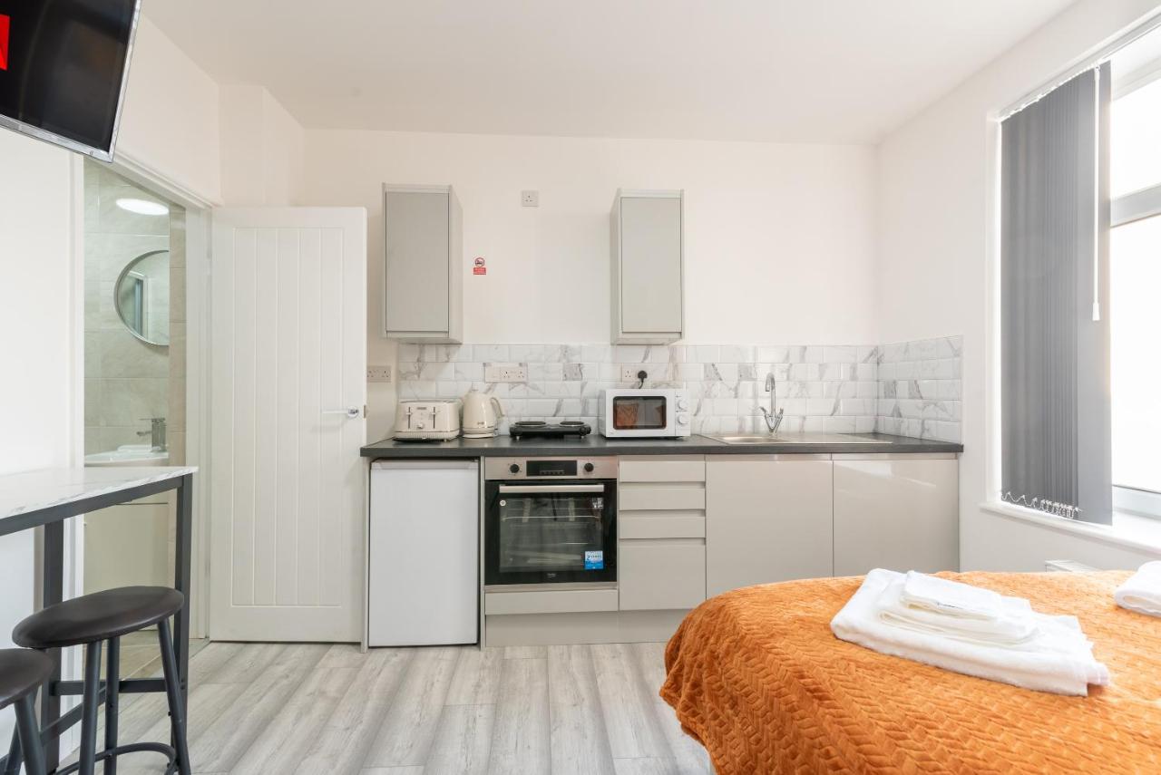 Exquisite Cardiff Apartments- With Garden Lounge & Games Room Eksteriør bilde