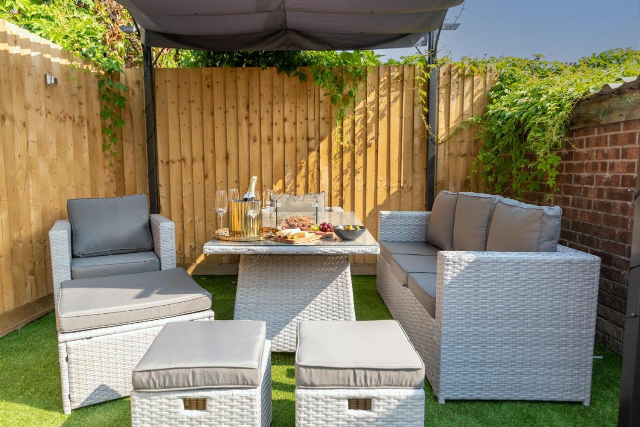Exquisite Cardiff Apartments- With Garden Lounge & Games Room Eksteriør bilde