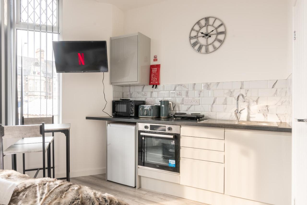 Exquisite Cardiff Apartments- With Garden Lounge & Games Room Eksteriør bilde